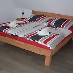 House Little Maddi Comfortable Vacation Апартаменты