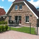 Апартаменты House Little Maddi Comfortable Vacation Несмерзиль