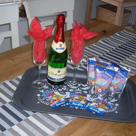 House Little Maddi Comfortable Vacation Neßmersiel